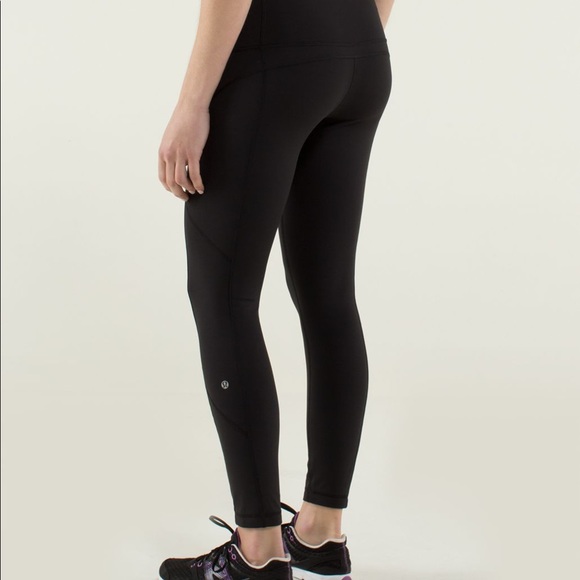 ❤️SOLD❤️ Lululemon Ice Queen Tight size 8 - Picture 1 of 4